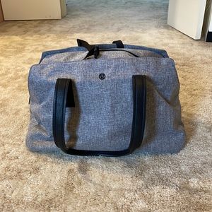 Lululemon Go getter bag